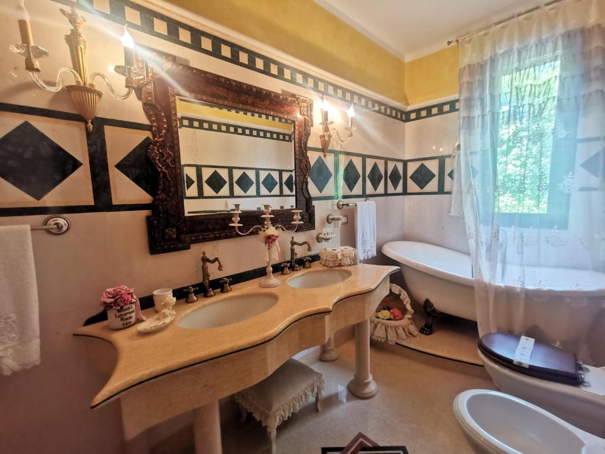 Queen'S Luxurious House Gallipoli Eksteriør billede