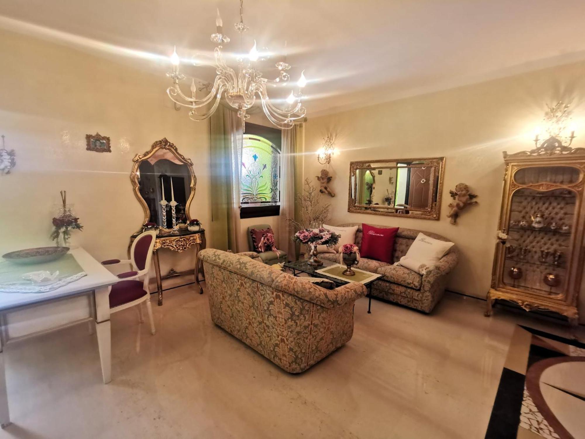 Queen'S Luxurious House Gallipoli Eksteriør billede